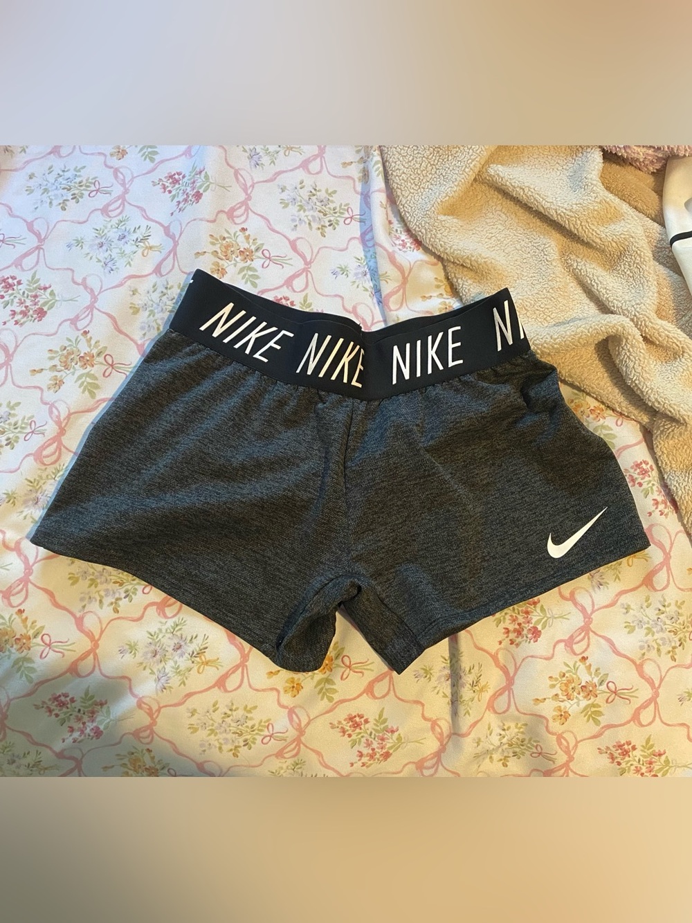 Nike juniors girls shorts